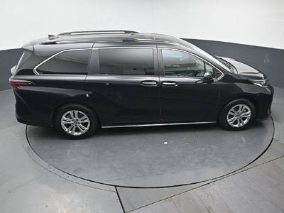2023 Toyota Sienna XSE 7 Passenger