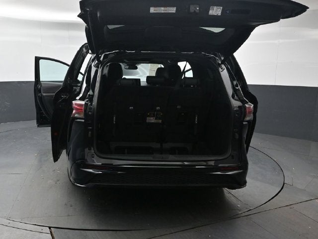 2023 Toyota Sienna XSE 7 Passenger