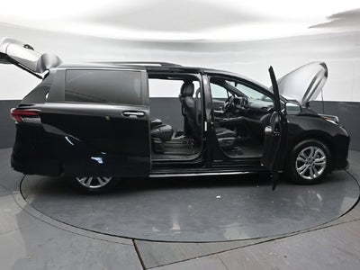 2023 Toyota Sienna XSE 7 Passenger