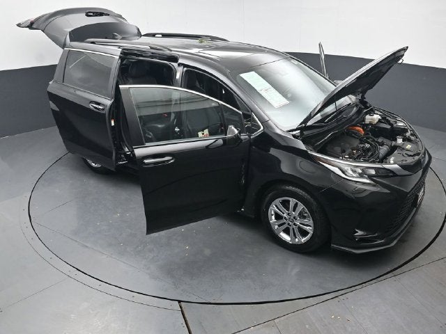 2023 Toyota Sienna XSE 7 Passenger