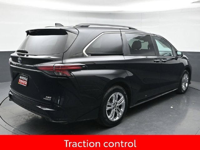 2023 Toyota Sienna XSE 7 Passenger