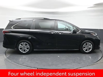 2023 Toyota Sienna XSE 7 Passenger