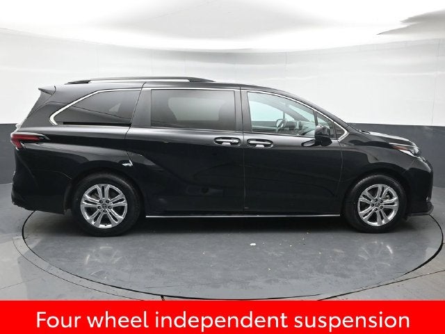 2023 Toyota Sienna XSE 7 Passenger