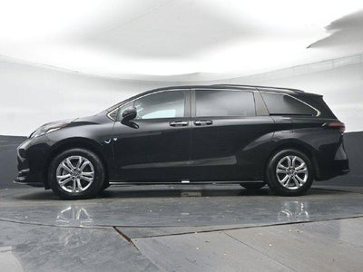 2023 Toyota Sienna XSE 7 Passenger
