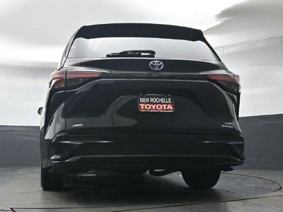 2023 Toyota Sienna XSE 7 Passenger