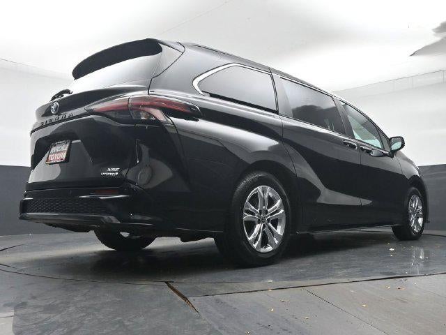 2023 Toyota Sienna XSE 7 Passenger