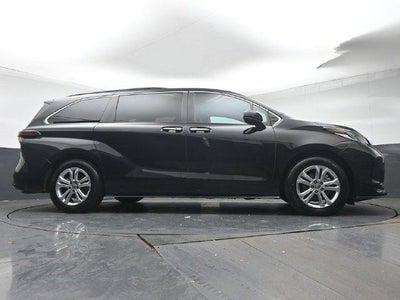 2023 Toyota Sienna XSE 7 Passenger