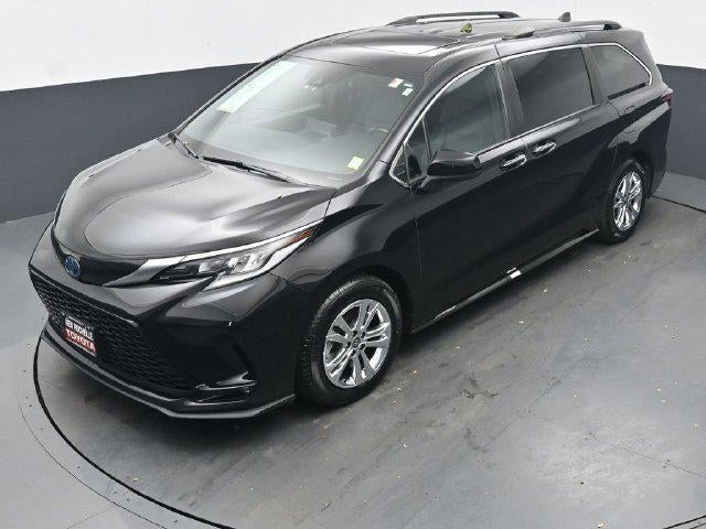 2023 Toyota Sienna XSE 7 Passenger