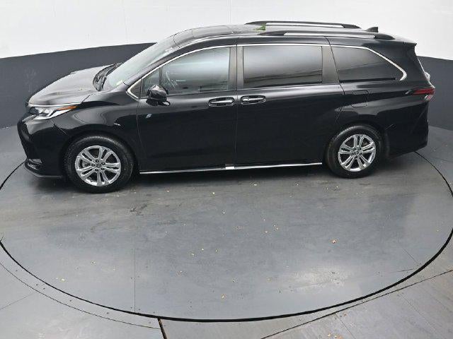 2023 Toyota Sienna XSE 7 Passenger