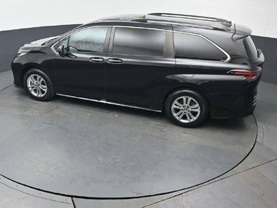 2023 Toyota Sienna XSE 7 Passenger