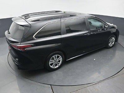 2023 Toyota Sienna XSE 7 Passenger