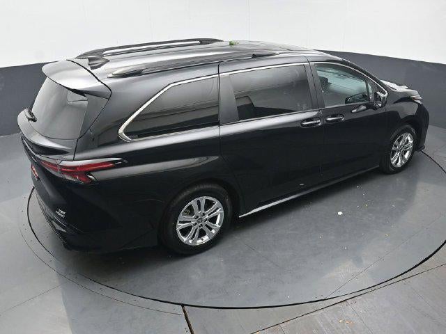 2023 Toyota Sienna XSE 7 Passenger