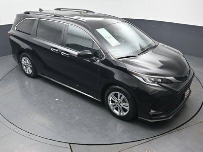 2023 Toyota Sienna XSE 7 Passenger
