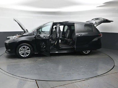 2023 Toyota Sienna XSE 7 Passenger
