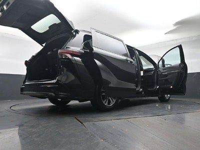 2023 Toyota Sienna XSE 7 Passenger