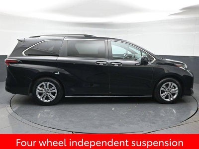 2023 Toyota Sienna XSE 7 Passenger