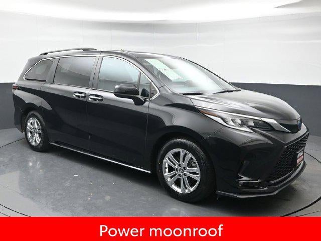 2023 Toyota Sienna XSE 7 Passenger