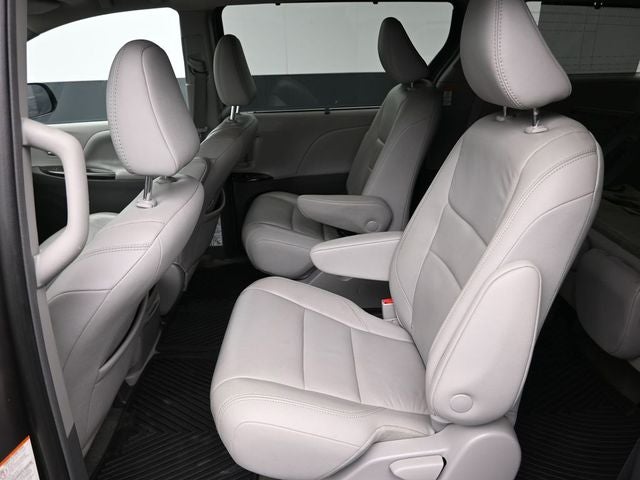 2018 Toyota Sienna XLE 7 Passenger