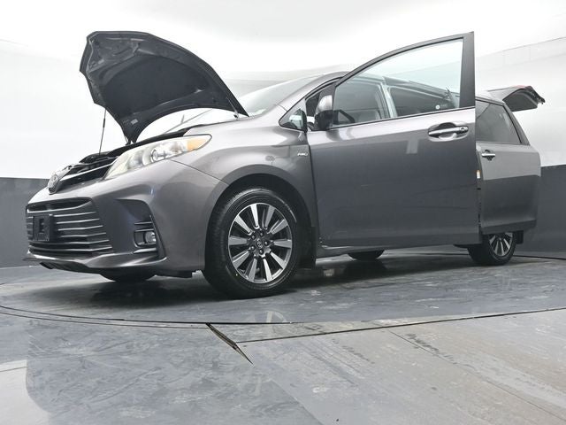 2018 Toyota Sienna XLE 7 Passenger