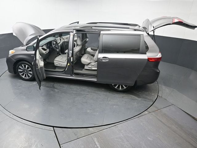 2018 Toyota Sienna XLE 7 Passenger