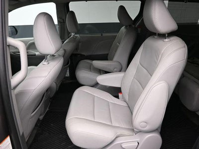2018 Toyota Sienna XLE 7 Passenger