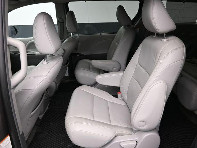 2018 Toyota Sienna XLE 7 Passenger
