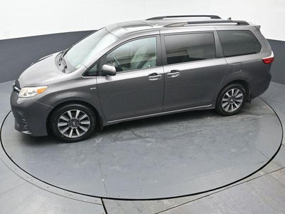 2018 Toyota Sienna XLE 7 Passenger