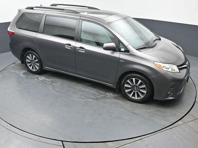 2018 Toyota Sienna XLE 7 Passenger