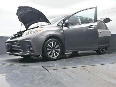 2018 Toyota Sienna XLE 7 Passenger