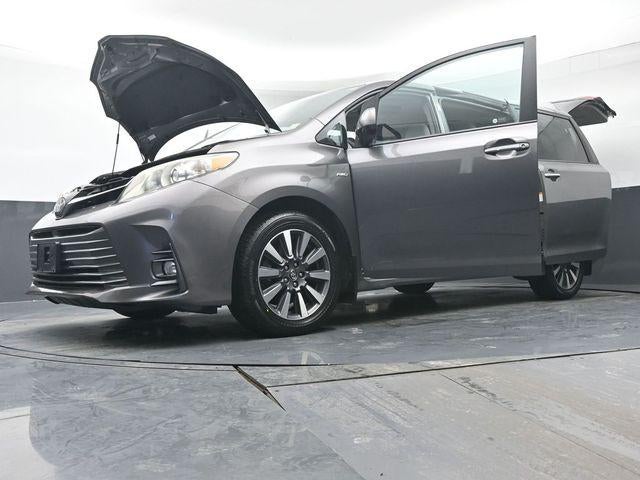 2018 Toyota Sienna XLE 7 Passenger