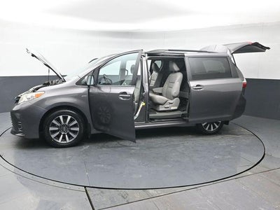 2018 Toyota Sienna XLE 7 Passenger