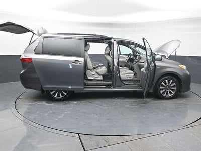 2018 Toyota Sienna XLE 7 Passenger