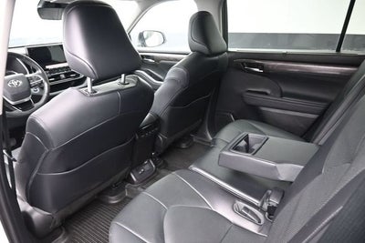 2022 Toyota Highlander Limited