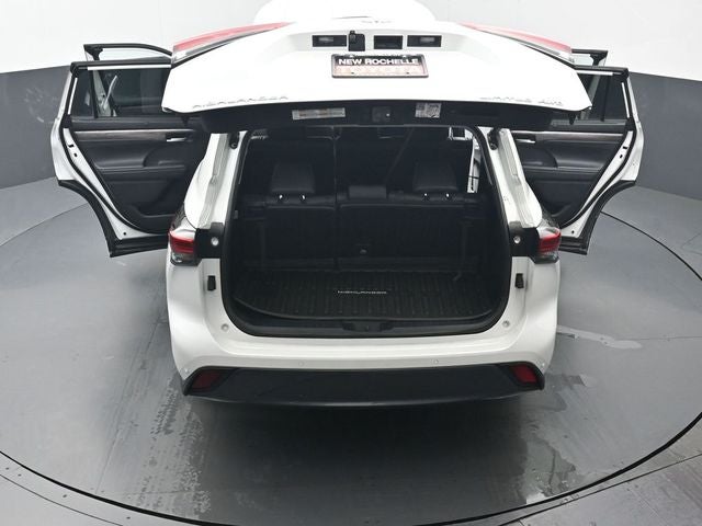 2022 Toyota Highlander Limited