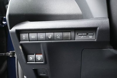 2025 Toyota Sienna Platinum 7 Passenger