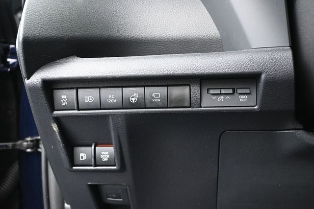2025 Toyota Sienna Platinum 7 Passenger