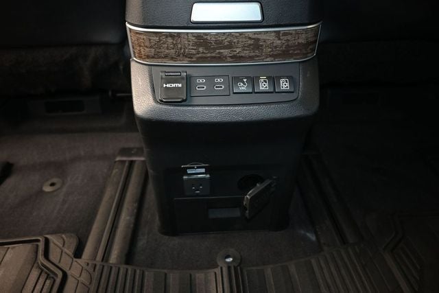 2025 Toyota Sienna Platinum 7 Passenger
