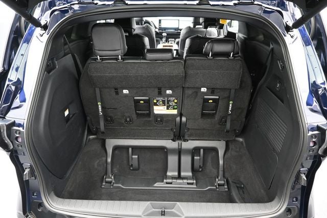2025 Toyota Sienna Platinum 7 Passenger