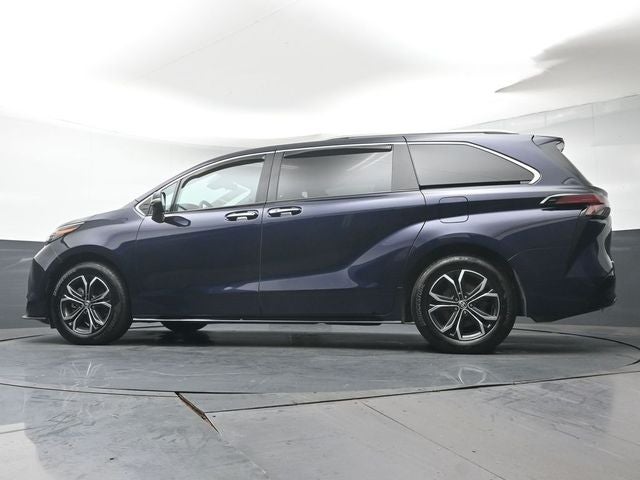 2025 Toyota Sienna Platinum 7 Passenger