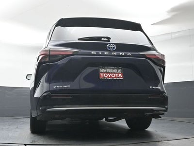 2025 Toyota Sienna Platinum 7 Passenger