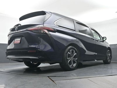 2025 Toyota Sienna Platinum 7 Passenger