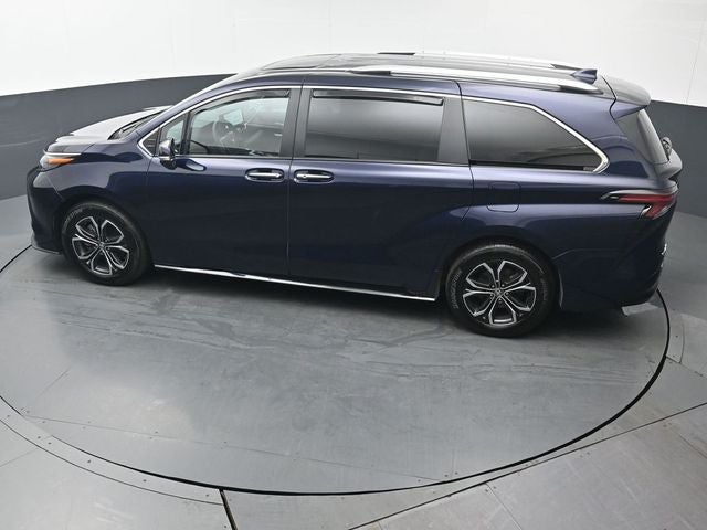 2025 Toyota Sienna Platinum 7 Passenger