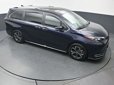 2025 Toyota Sienna Platinum 7 Passenger