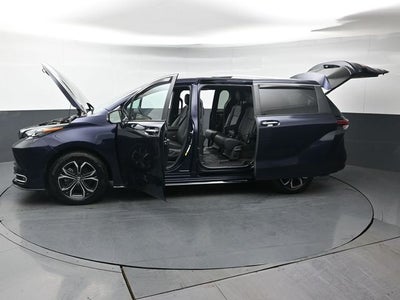 2025 Toyota Sienna Platinum 7 Passenger