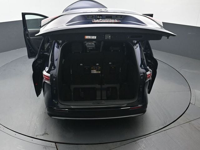 2025 Toyota Sienna Platinum 7 Passenger