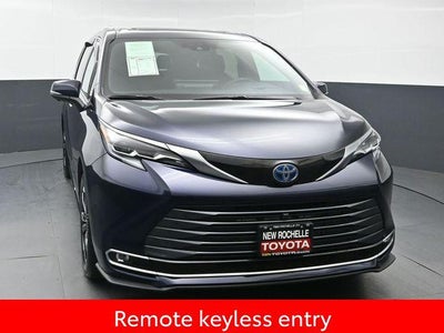 2025 Toyota Sienna Platinum 7 Passenger