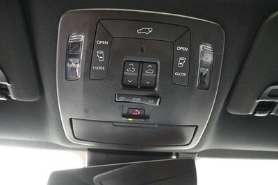2025 Toyota Sienna Platinum 7 Passenger