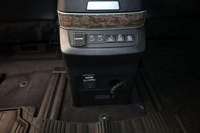 2025 Toyota Sienna Platinum 7 Passenger
