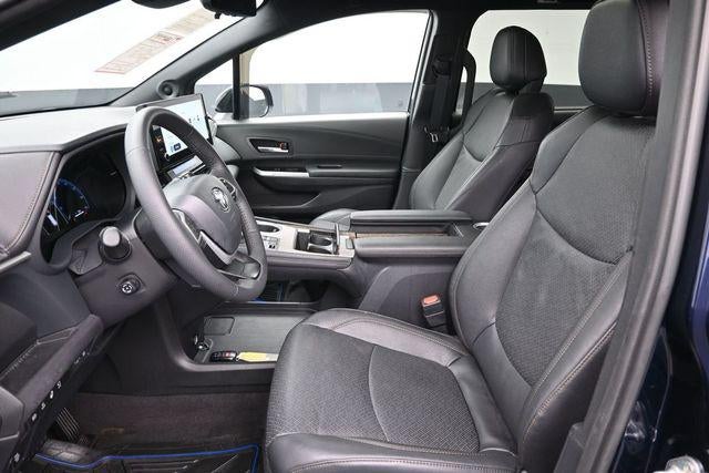 2025 Toyota Sienna Platinum 7 Passenger