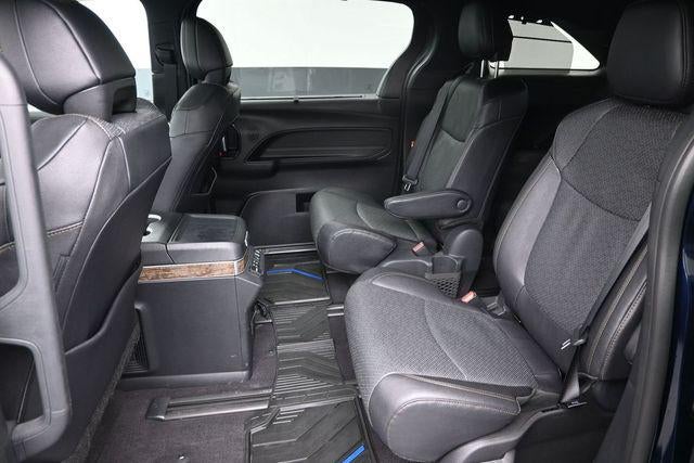 2025 Toyota Sienna Platinum 7 Passenger